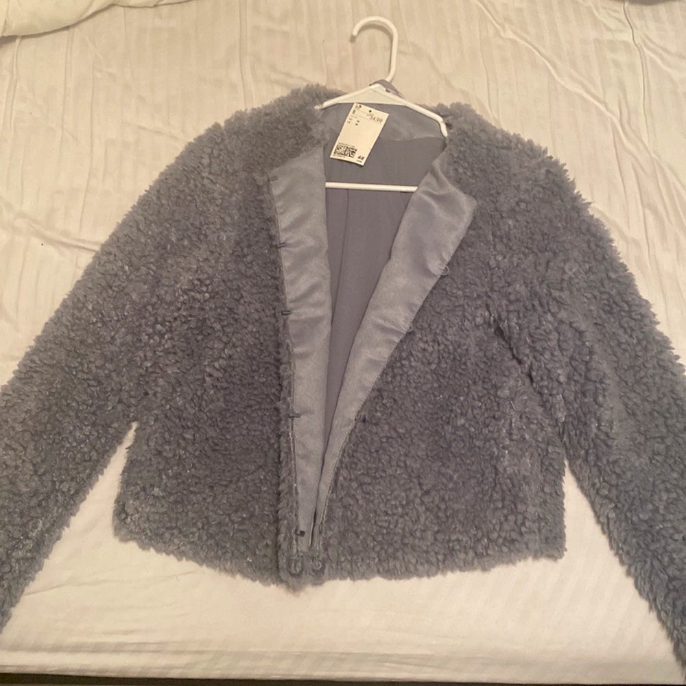 H&M furry cropped blue sweater